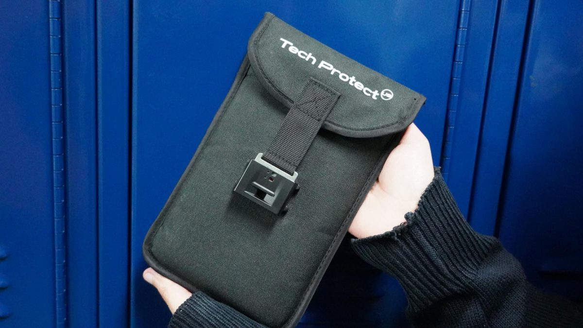 The new pouches for cell phones at HS223