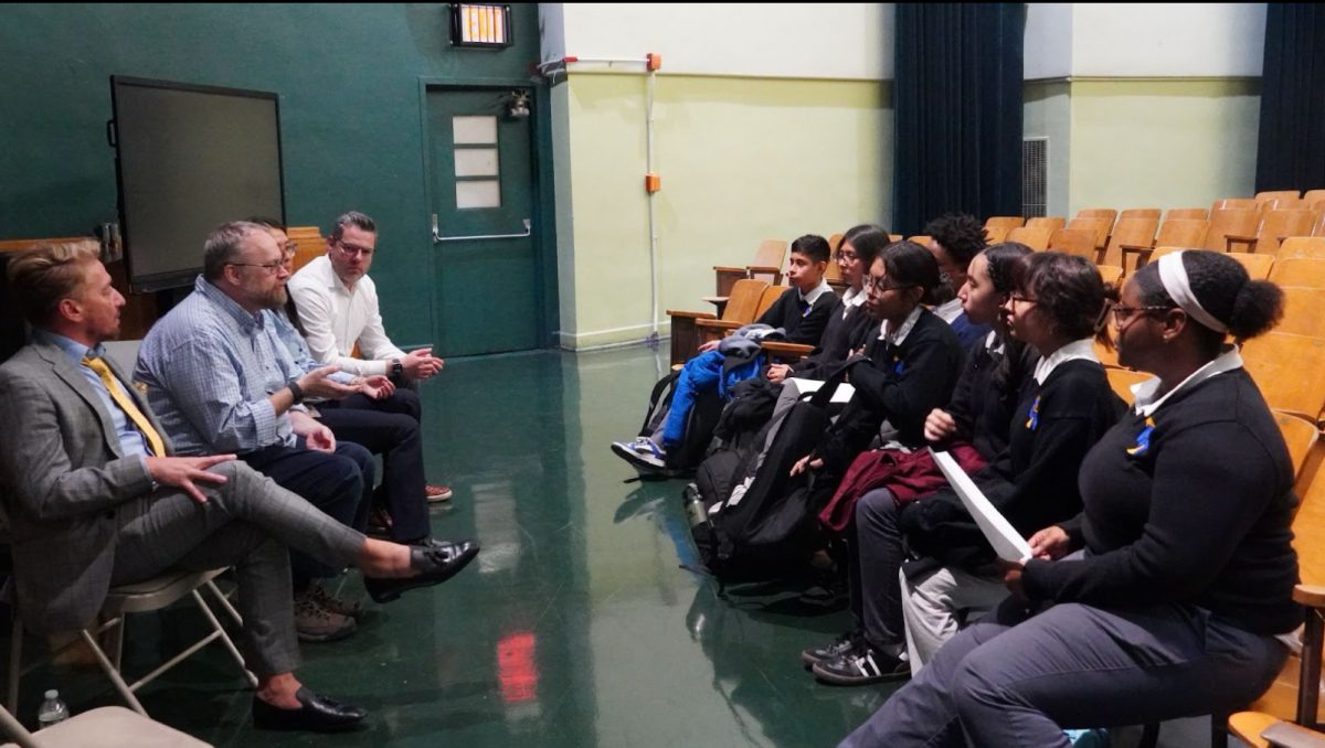 Small groups from the class of 2028 had the opportunity to speak with panelists from Morgan Stanley.